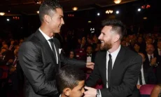 Sama-sama Pensiun, Ini Perbedaan Antara Cristiano Ronaldo dan Lionel Messi