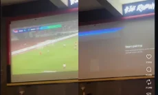 Apes tapi Kocak, Viral Momen Nobar Indonesia Mati Layar Pas Detik-Detik Gol