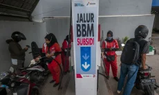 Aman di Tengah Tekanan