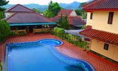 Bisnis Hotel Lesu, Pekerja Menanti Kepastian