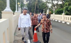Jalan Raden Demang Hardjakusumah Cimahi Dibuka Lagi, Drainase Masih Diperbaiki