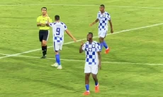 Laga Persib vs Port FC Sempat Terhenti, Gabriel Mutombo Diduga Jadi Korban Rasisme