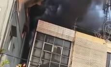 Viral Detik-Detik Ibu Lempar Anak ke Atap Demi Selamat dari Kebakaran Jaktim