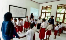 Tim TEP ITB Edukasi Siswa SD di Yapsi tentang Pencegahan TBC dan PHBS