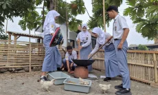 Di Sudut Sekolah, Limbah Disulap Menjadi Berkah