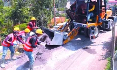 Pemprov Andalkan 18 Mobil Pembuat Beton: Jalan Dipercepat Akses Diperkuat