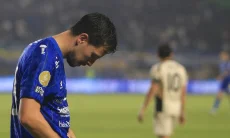 Thom Haye Soroti Fasilitas Persib