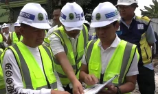 Mengejar Kelancaran, Menjaga Hak Pekerja