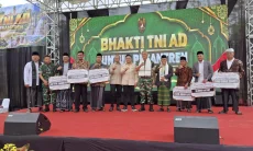 TNI AD Salurkan Bantuan untuk 30 Pesantren di Tasikmalaya dan Garut