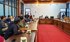 Warga Trusmiland Tagih Kepastian Penanganan Banjir, Audiensi Buntu