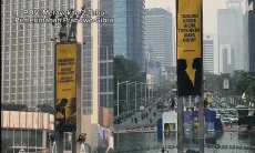 Viral Aksi Greenpeace di Bundaran HI Soroti 2 Tahun Prabowo-Gibran