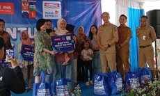 Bersama Indomaret dan Bank INA, Pemkot Bogor Salurkan 250 Paket Makanan di Sempur