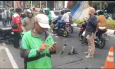 Begini Kondisi Pengemudi Ojol Usai Terlindas Mobil Listrik di Jakarta