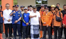Cegah Api Meluas, Puluhan Personel dari Cirebon Dikerahkan ke Gunung Ciremai
