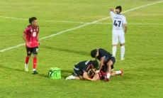 Viral Kapten Khon Kaen United Kolaps di Lapangan, Tim Medis Lakukan CPR