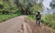 Jalan Longsor 5 Tahun Tak Kunjung Diperbaiki, Warga Tugumukti Tagih Kepastian