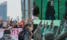 Memprotes Pemerintahan Prabowo, Mahasiswa Demo Angkat Tiga Jari 'The Hunger Games'