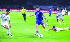 Persib Vs Isenmulang: Panas di Papan Atas