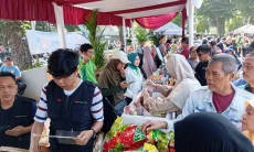 Jaga Harga Kebutuhan Pokok, Pemkot Bogor Salurkan Bantuan Pangan untuk 1.756 Keluarga