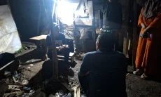 Terharu! Dedi Mulyadi Bantu Lansia dan Cucunya di Tasikmalaya, Siapkan Rumah Baru