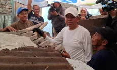 Dedi Mulyadi Sambangi Gubuk Nana Kustaman di Tasikmalaya, Siapkan Bantuan Rumah