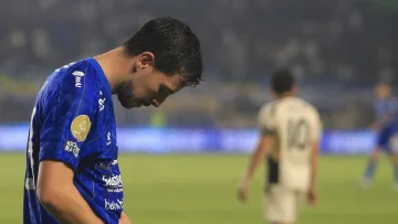 Thom Haye Soroti Fasilitas Persib
