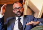 Anggaran Kurang, Menteri Pendidikan Italia Mundur