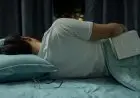 Kamu Percaya Mitos Melangkahi Orang Tidur?