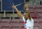 PSG Bantai Barcelona, Mbappe: Perang Belum Usai