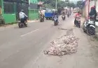 Jalan Rusak Akibat Galian Pipa di Jalan Raya Soreang-Ciwidey, Perumda Tirta Raharja Janji Perbaiki 