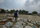 Ridwan Kamil Tinjau Perbaikan Tanggul Sungai Citarum yang Jebol di Kabupaten Bekasi