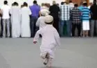 Usia 10 Tahun, Pukullah Jika Tinggalkan Salat!