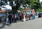 Fatayat NU Gaungkan Keselamatan Berkendara, Bagikan Helm dan Masker Gratis
