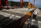 Foto: Rel untuk Kereta Cepat