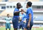 Robert Alberts Bicara Soal Victor Igbonefo Sebagai Kapten Persib