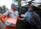Foto: Ultraiman RZ Bagikan 100 Paket Berbuka Puasa Untuk Warga Terdampak Pandemi Covid-19