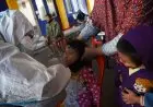 Foto: Tes Swab Massal Warga Desa Cibogo