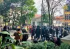 Tuntut PPKM Darurat Dihentikan, Ratusan Massa Geruduk Kantor Wali Kota Bandung