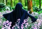 Rugi, Perempuan Taat Ibadah Tapi tak Tutup Aurat