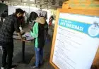 Foto: Posko Vaksinasi di Pusat Perbelanjaan