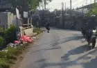 Duh, Banyak Sampah Berserakan di Pinggir Jalan di Bekasi