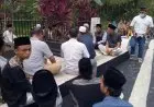 HUT ke-76 RI, Pemuda dan Santri Ziarah ke Makam Nasional KH Sholeh Iskandar 