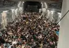 Tinggalkan Kabul, Pesawat AS Angkut Ratusan Warga Afghanistan