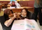 Hebat! Semangat Kembar Siam Asal Garut Belajar di Tengah Pandemi