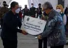 Foto: BJB Serahkan Bantuan Logistik Bagi Tenaga Kesehatan di Jabar