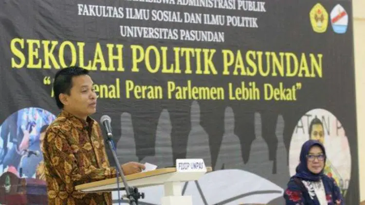 Sesjen MPR Buka “Sekolah Politik Pasundan”
