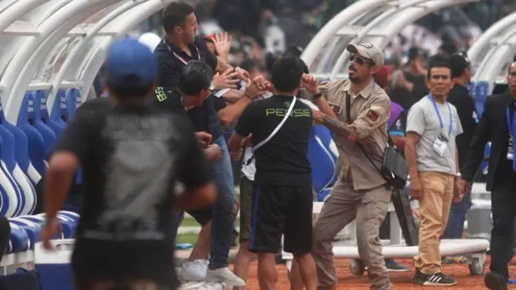 Radovic Dipukul Oknum Bobotoh, Panpel: Pengamanan Sudah Maksimal