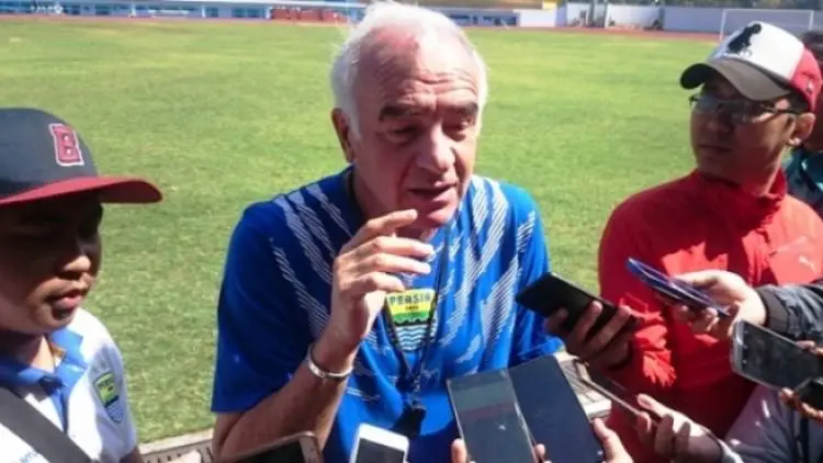 Ini Jadwal Sementara Laga Home Persib