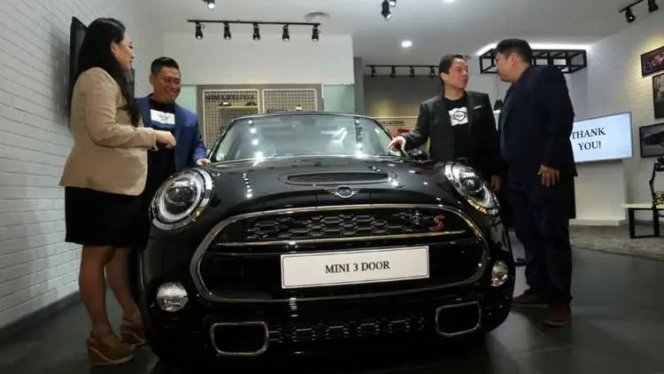 Mini Bidik Pasar Premium Bandung