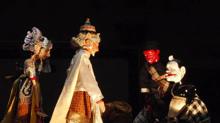 Yuk Nonton Wayang Golek di Megamendung